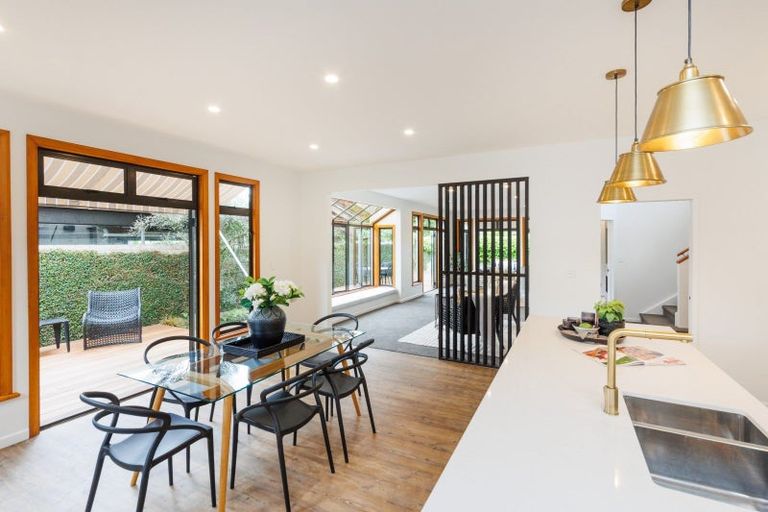 Photo of property in 17a Lincoln Terrace, Hokowhitu, Palmerston North, 4410