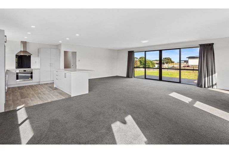 Photo of property in 27 Sunset Drive, Baylys Beach, Dargaville, 0377