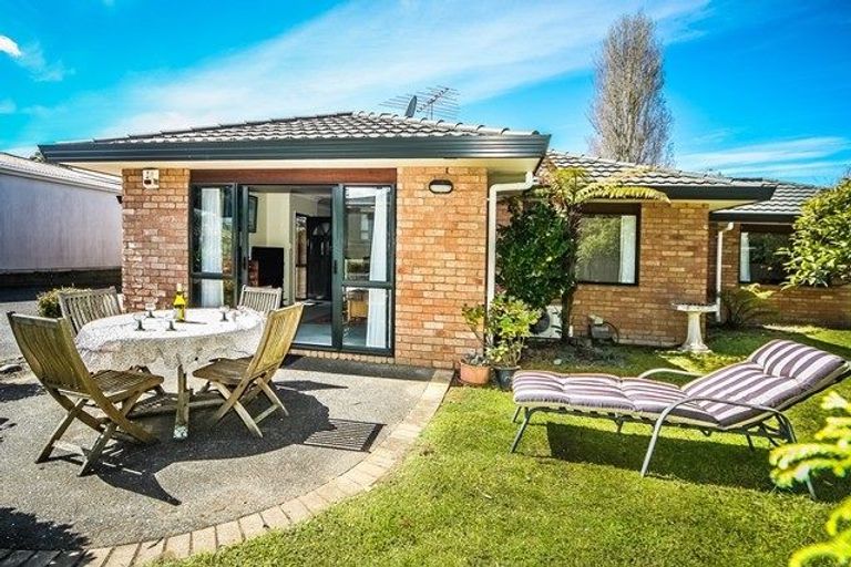 Photo of property in 32a Pine Road, Orewa, 0931