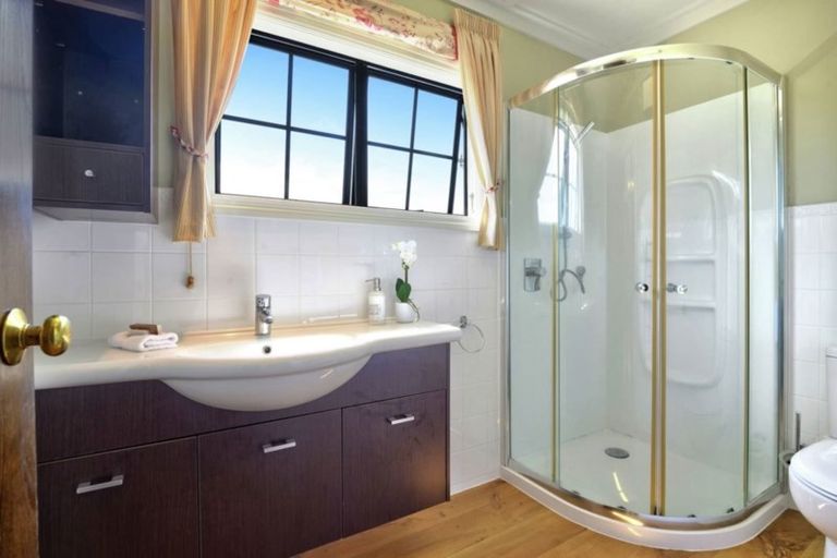 Photo of property in 58 Cockle Bay Road, Cockle Bay, Auckland, 2014