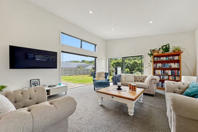 Photo of property in 50 Montgomery Crescent, Kinloch, Taupo, 3377