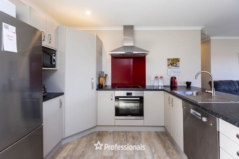 Photo of property in 88 Sunstone Crescent, Timberlea, Upper Hutt, 5018