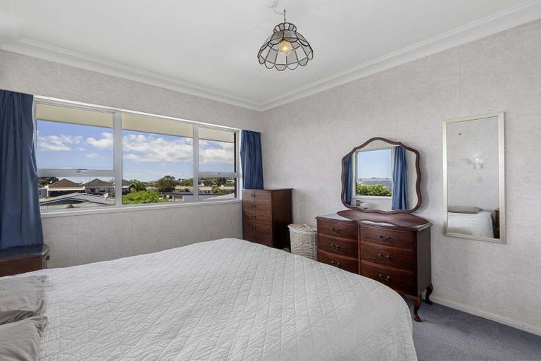 Photo of property in 6 Laing Place, Otumoetai, Tauranga, 3110