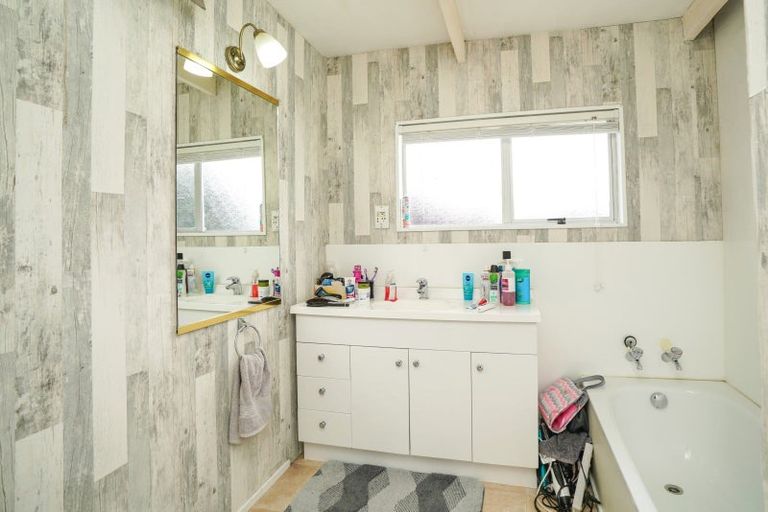 Photo of property in 49 Knutsford Road, Otautau, 9610