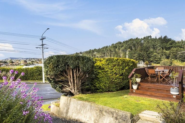 Photo of property in 27 Brockville Road, Glenross, Dunedin, 9011