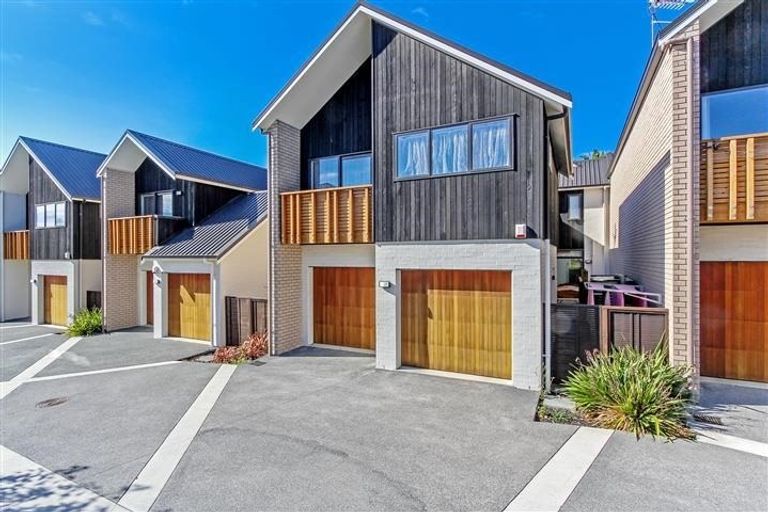 Photo of property in 70 Buckley Avenue, Hobsonville, Auckland, 0616