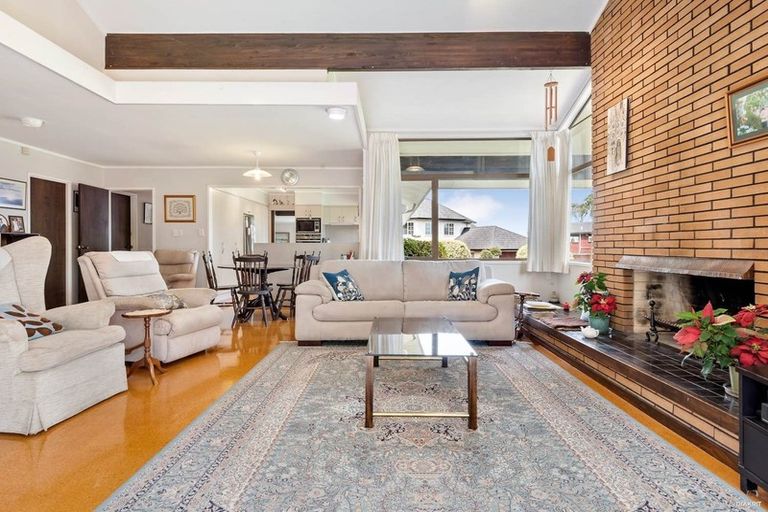 Photo of property in 24 Wairere Road, The Gardens, Auckland, 2105