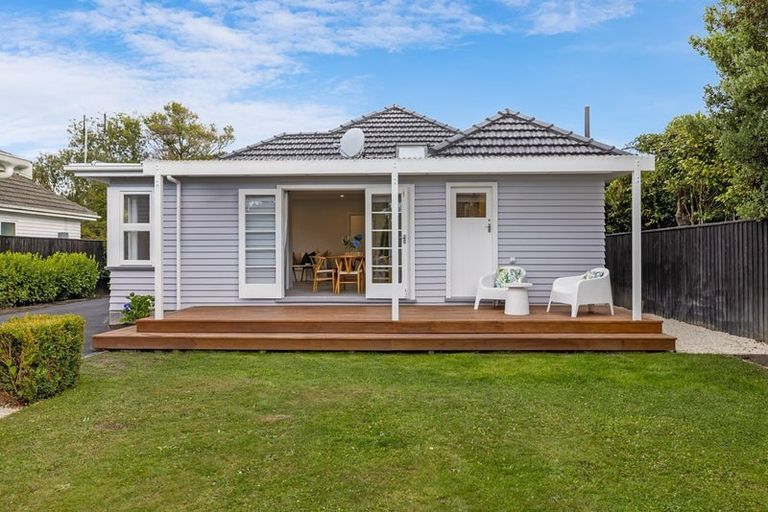 Photo of property in 8 Lothian Street, Ilam, Christchurch, 8041