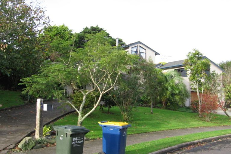 Photo of property in 20 Waipuia Place, Greenhithe, Auckland, 0632