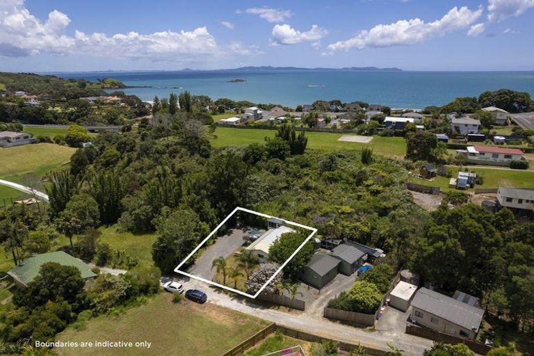 Photo of property in 25 Paradise Road, Coopers Beach, 0420