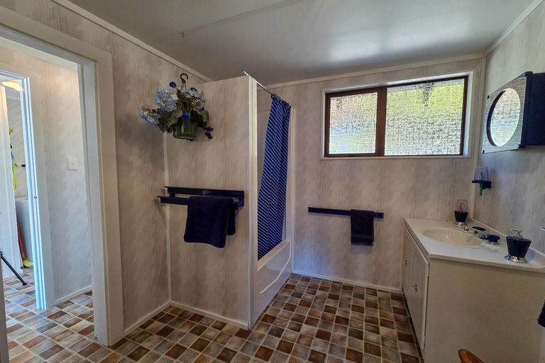 Photo of property in 10 Hamilton Drive, Lake Tekapo, 7999