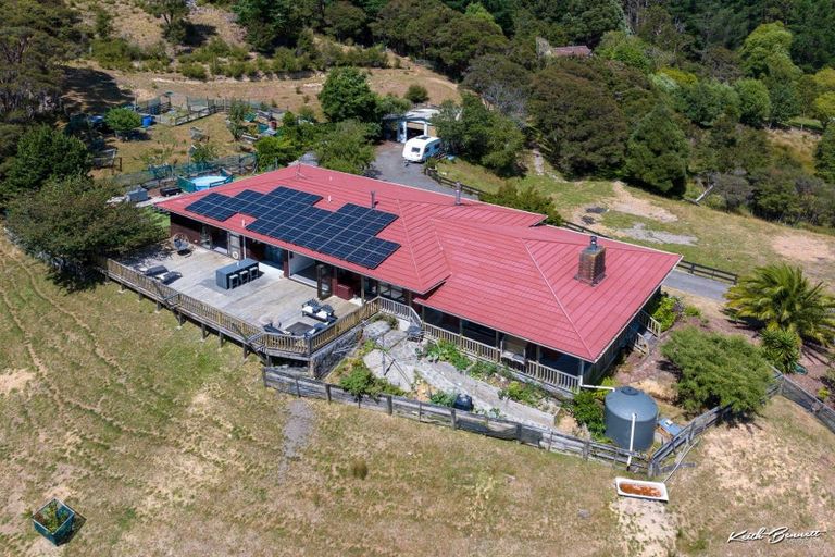 Photo of property in 243 Katherine Mansfield Drive, Whitemans Valley, Upper Hutt, 5371