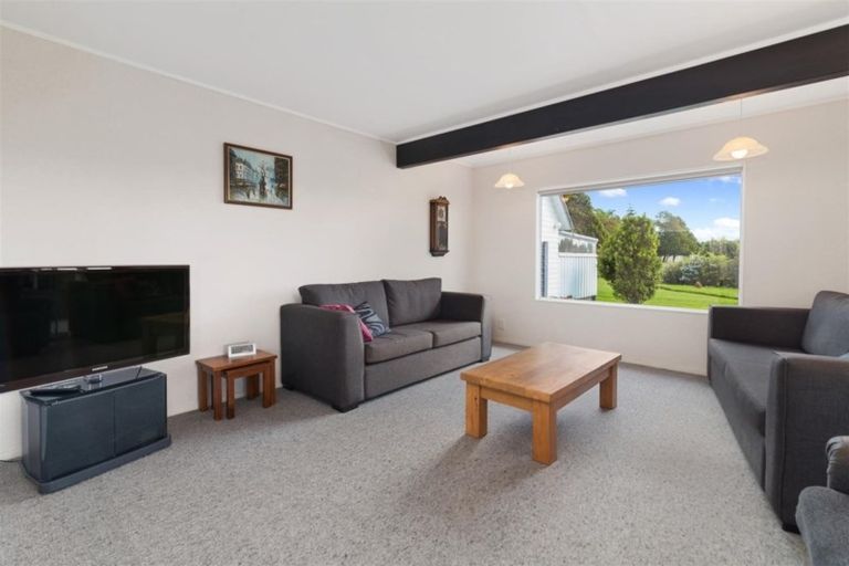 Photo of property in 14 Robinson Avenue, Holdens Bay, Rotorua, 3010