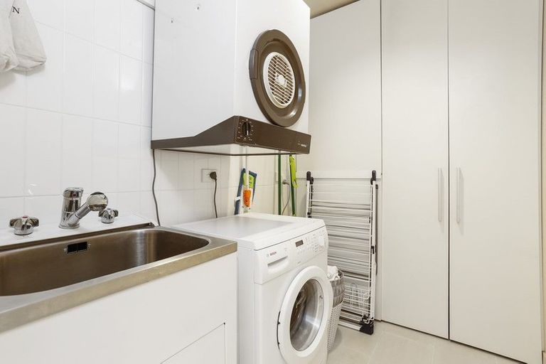 Photo of property in 17/258 Hurstmere Road, Takapuna, Auckland, 0622