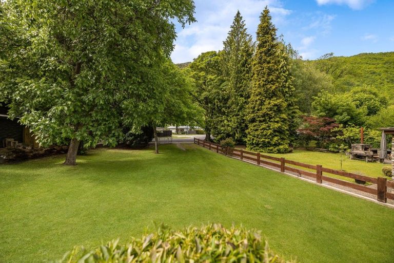 Photo of property in 74 Buckingham Street, Arrowtown, 9302