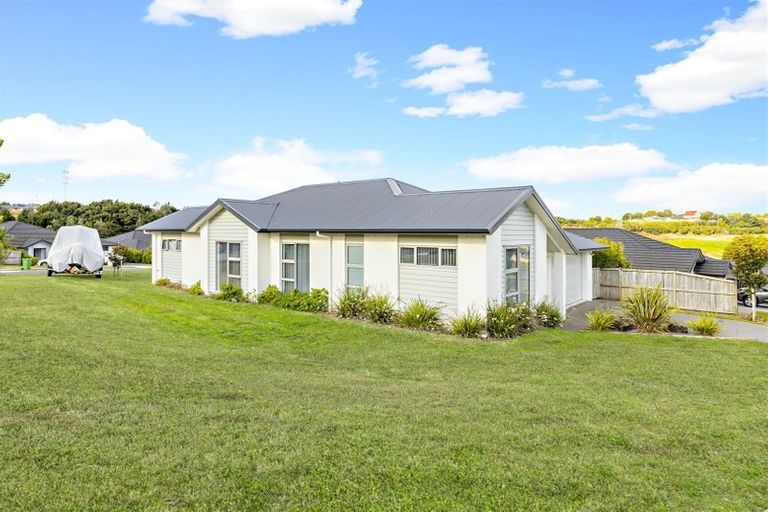 Photo of property in 2 Muirhill Place, Pokeno, 2402