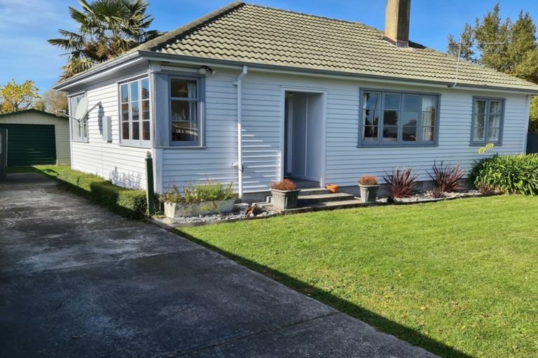 Photo of property in 4 Lindon Street, Rangiora, 7400