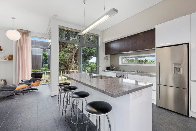 Photo of property in 19 Steeple Lane, Seatoun, Wellington, 6022