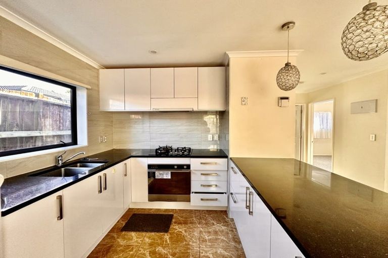 Photo of property in 109 Everglade Drive, Totara Heights, Auckland, 2105