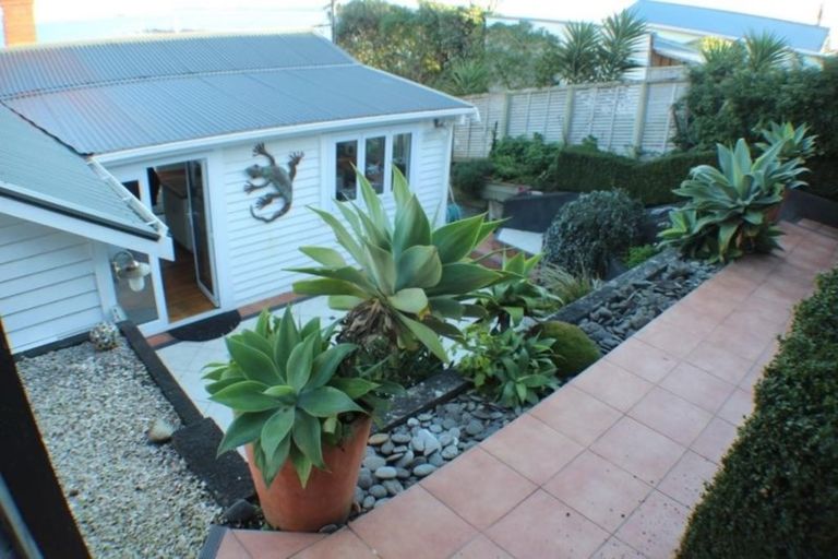 Photo of property in 6 Church Lane, Point Howard, Lower Hutt, 5013