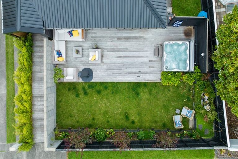 Photo of property in 1/33 Hyde Road, Rothesay Bay, Auckland, 0630