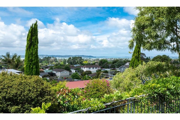 Photo of property in 24 Widmore Drive, Massey, Auckland, 0614