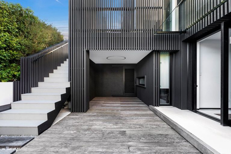 Photo of property in 192 Marine Parade, Mount Maunganui, 3116