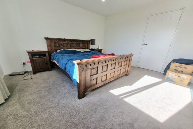 Photo of property in 3/25 Vodanovich Road, Te Atatu South, Auckland, 0610