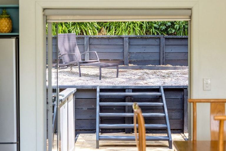 Photo of property in 25 Miro Road, Palm Beach, Waiheke Island, 1081