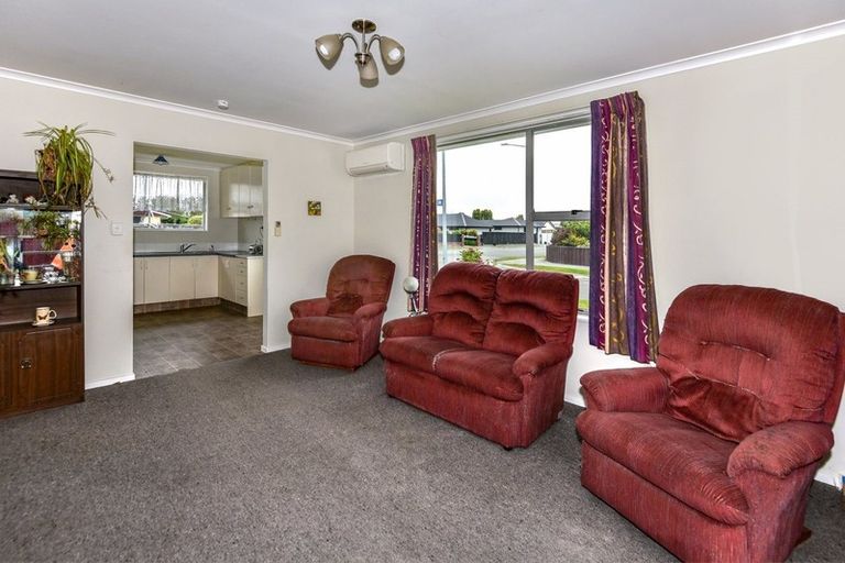 Photo of property in 2 Hurst Place, Parklands, Christchurch, 8083