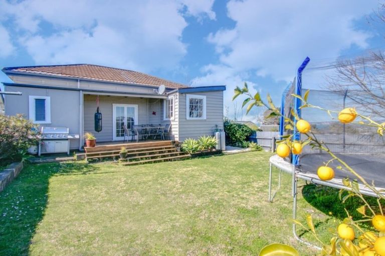 Photo of property in 2 Kipling Avenue, Hospital Hill, Napier, 4110