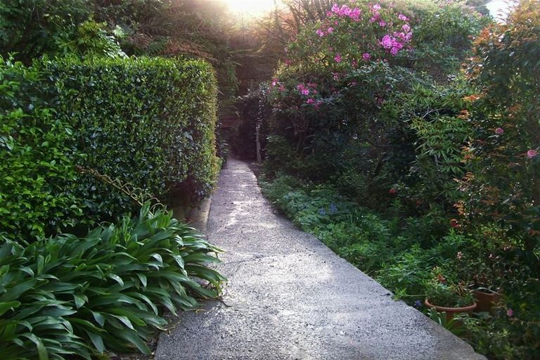 Photo of property in 27 Lower North Terrace, Kelburn, Wellington, 6012