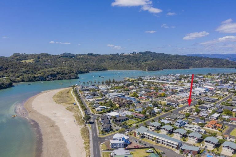 Photo of property in 8 Eyre Street, Whitianga, 3510