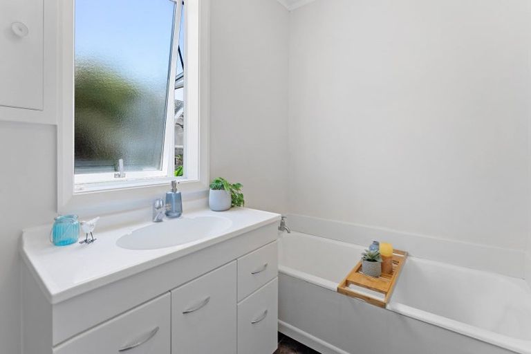 Photo of property in 3 Koromiko Street, Otaki Beach, Otaki, 5512