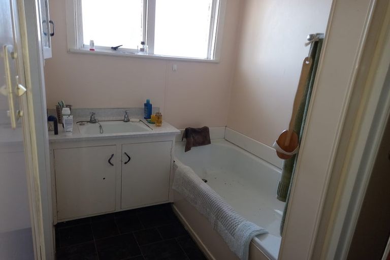 Photo of property in 96 Marlow Road, Aranui, Christchurch, 8061