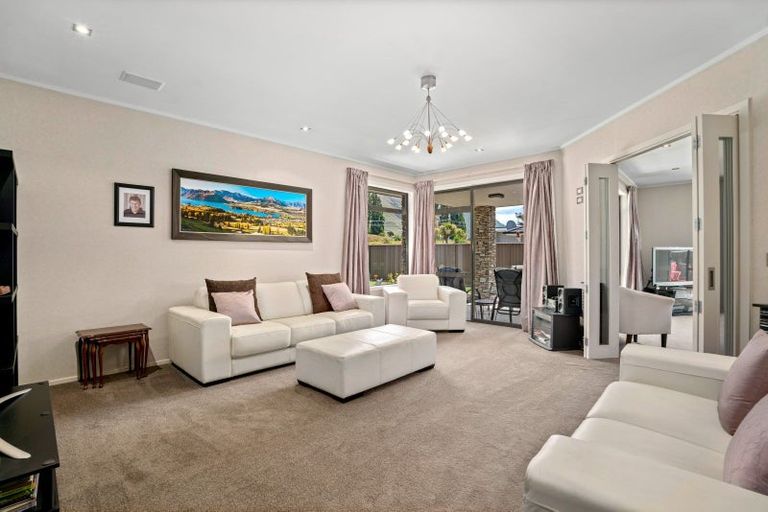 Photo of property in 48 Kelliher Drive, Wanaka, 9305