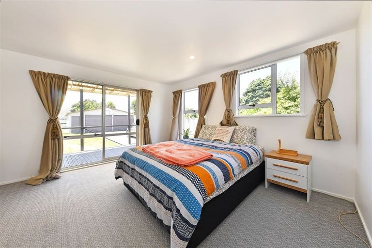 Photo of property in 24 Roberts Road, Hei Hei, Christchurch, 8042