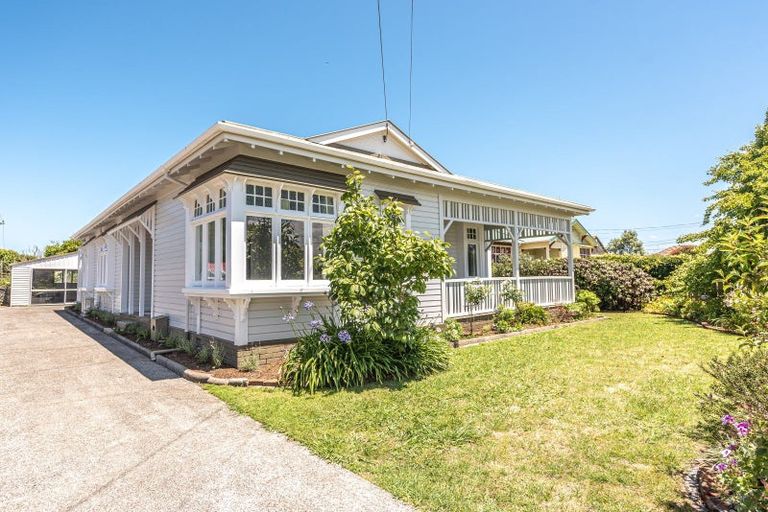 Photo of property in 17 Gonville Avenue, Gonville, Whanganui, 4501