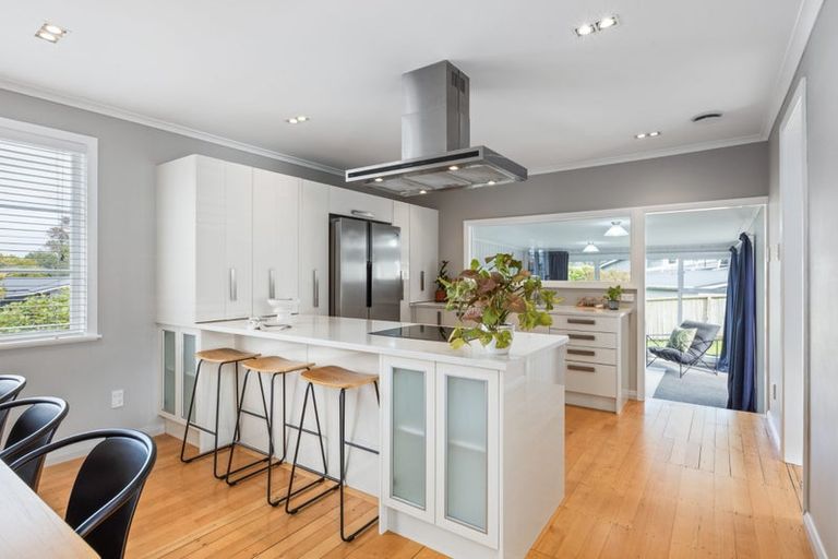 Photo of property in 34a Abbotleigh Avenue, Te Atatu Peninsula, Auckland, 0610