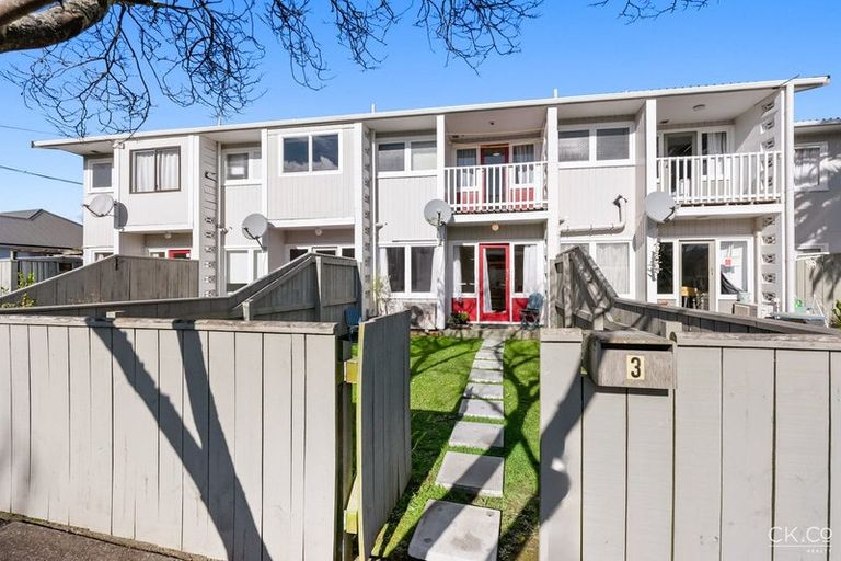 Photo of property in 3/6-8 Keys Street, Elderslea, Upper Hutt, 5018