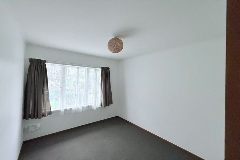 Photo of property in 46 Wilsher Crescent, Henderson, Auckland, 0612