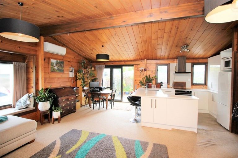 Photo of property in 3 Pollen Street, Woodville, 4920