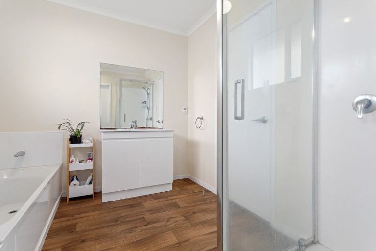 Photo of property in 35 Rata Avenue, Edgecumbe, 3120