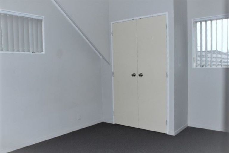 Photo of property in 2/10 Rewa Street, New Lynn, Auckland, 0600