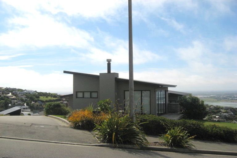 Photo of property in 130 Glenstrae Road, Redcliffs, Christchurch, 8081