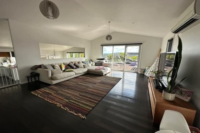 Photo of property in 30 Grendon Road, Titirangi, Auckland, 0604