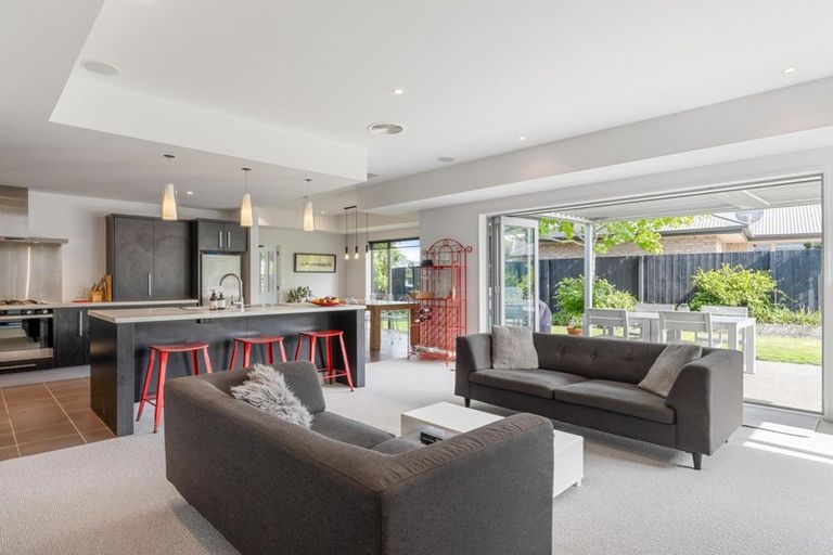 Photo of property in 27 Reka Street, Parklands, Christchurch, 8083