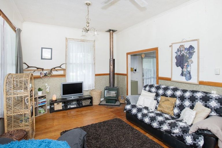 Photo of property in 7 Cemetery Road, Patutahi, Gisborne, 4072