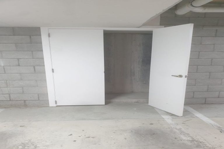 Photo of property in 11/2 Hindmarsh Street, Johnsonville, Wellington, 6037