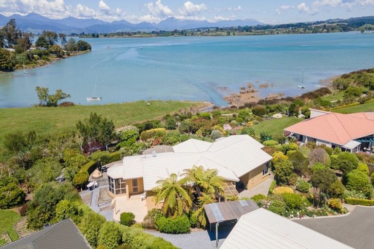 Photo of property in 8 Coutts Place, Mapua, 7005